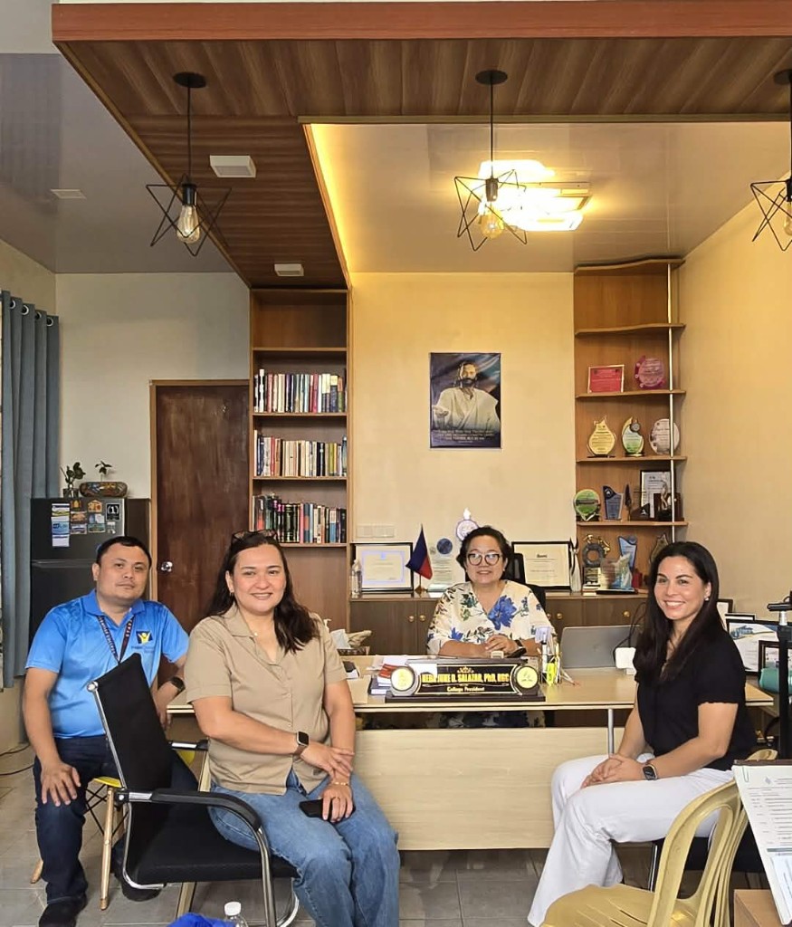 PLDT Bacolod representatives with CPAC President Dr. Neda June Salazar and MIS Director Mr. Elvie Rey Tapaya in the College President’s office